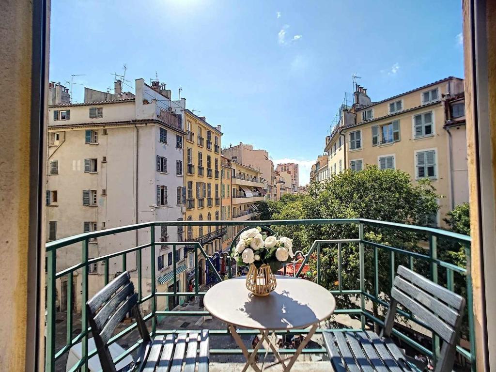 Appartement Toulon soleil et douceur II 2 Rue de Lorgues 83000 Toulon