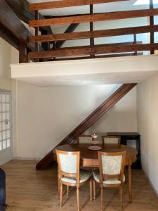 Toulouse centre: T2 bis dans immeuble historique