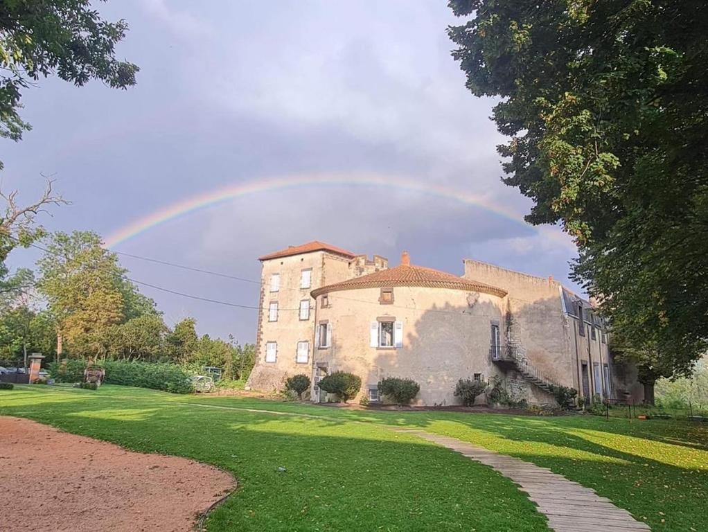 Tour du Château de Gondole Chateau de Gondole, 63670 Le Cendre