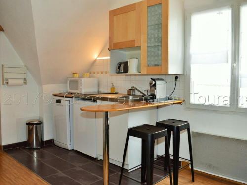 Appartement Appartement Tours, 2 pièces, 2 personnes - FR-1-381-30 21 Rue Galpin Thiou -  - Tours