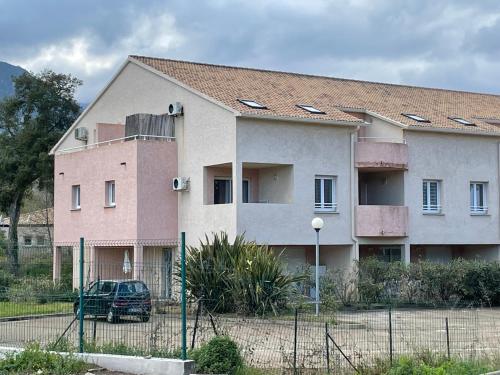 Appartement tout confort 2-4 pers 500 m de la plage avec piscine Santa-Maria-Poggio france