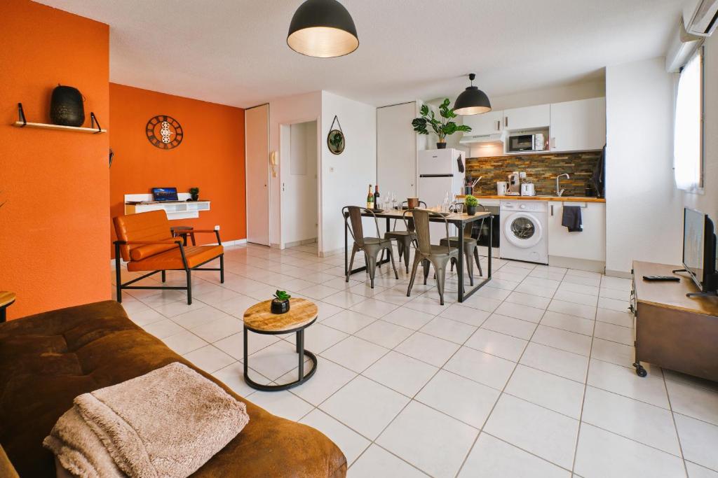 Appartement Tout confort ! Calme, Climatisation, Piscine, Parking Gratuit, Grande Terrasse, Netflix, Wifi 2 Rue Clément Ader 11000 Carcassonne