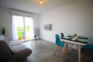 Tout confort ! Climatisation, Calme, Piscine, Parking Gratuit, Terrasse, Wifi