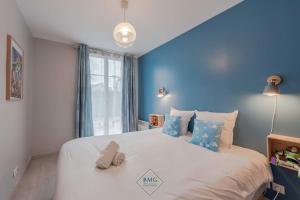 Toy story apartment Disneyland Bmyguest