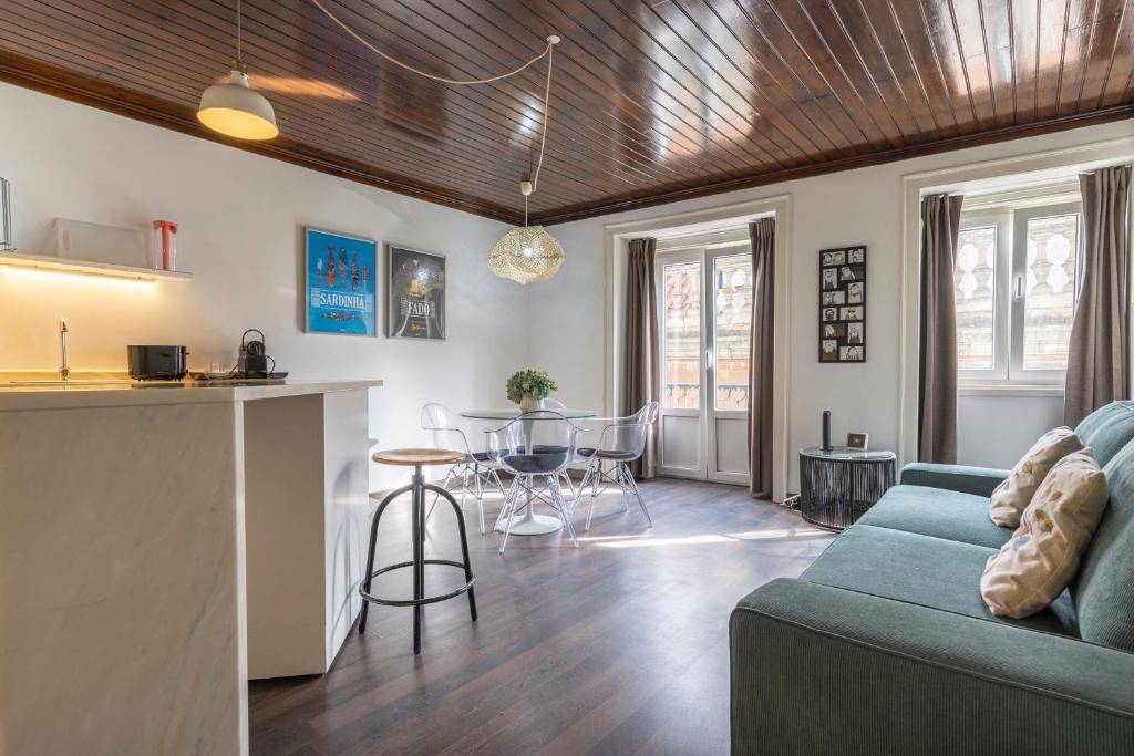 Traditional Alfama Apartment by LovelyStay 55 Rua do Salvador 2º andar, 1100-465 Lisbonne