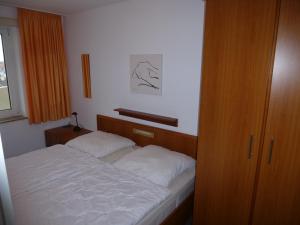 Trafalgar 228