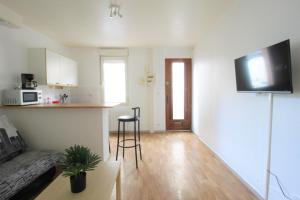 Appartement Tramway 12 RDC JAURES Cosy proche gare 12 Rue Parmentier 72100 Le Mans Pays de la Loire