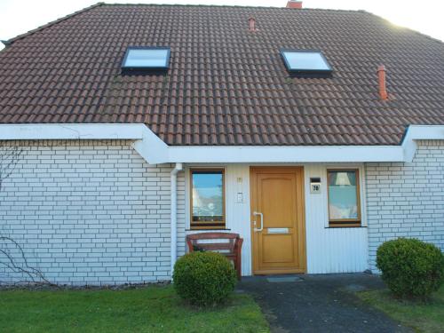 Tranquil Apartment in Ostseebad K hlungsborn near Seabeach