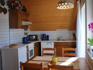 Tranquil Apartment in Ostseebad K hlungsborn near Seabeach