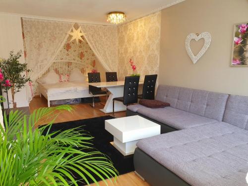 TRAUM FERIENWOHNUNG Bella