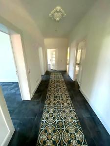 Traumhafte Altbau-Wohnung in Denkmal-Villa I 2 Schlafzr. I Haustier mögl. I 125m2