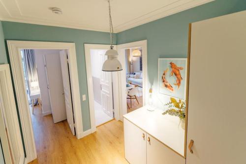 Traumhafte Wohnung - zentrale Lage mit Weiherblick