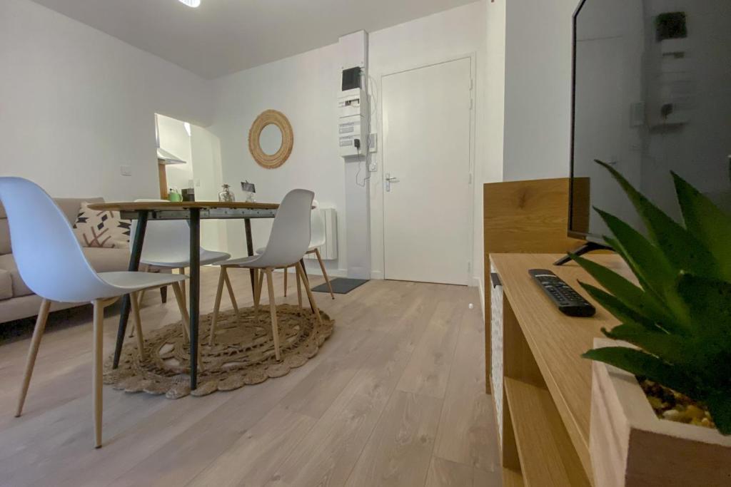 Travel Homes - The Elegance, spacious with Parking