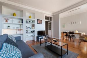 Trendy & Lightfull Apartment