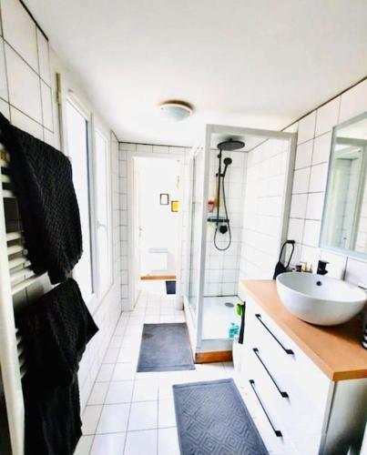 TRENDY one bedroom in the center of Fontainebleau
