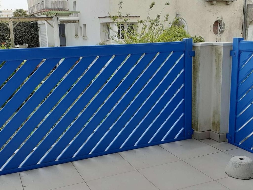 Très agréable rdc avec terrasse et parking