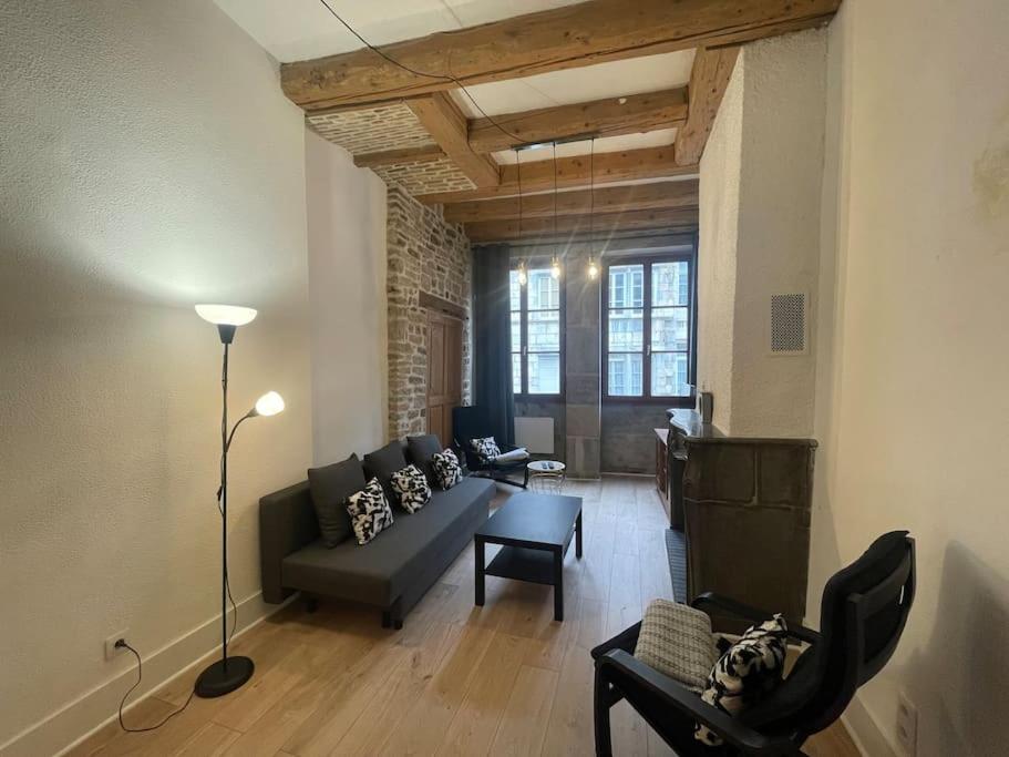 Appartement Très beau 2 chambres vieille ville 13 Rue de la Madeleine 25000 Besançon