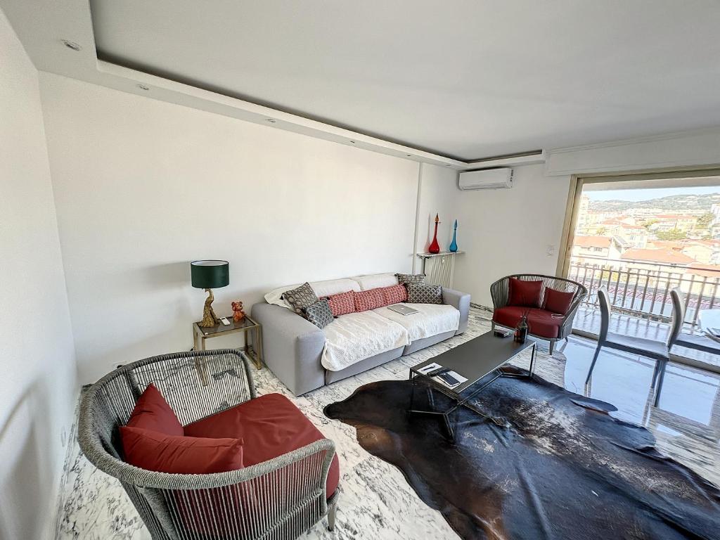 Appartement Très beau 2 pièces avec terrasse - SUQ3 SUQ4 16 Rue des Suisses 06400 Cannes