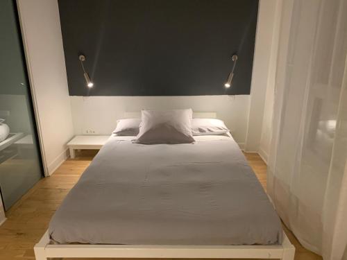 Trés Beau Studio (face bois), 10mn de l'Etoile
