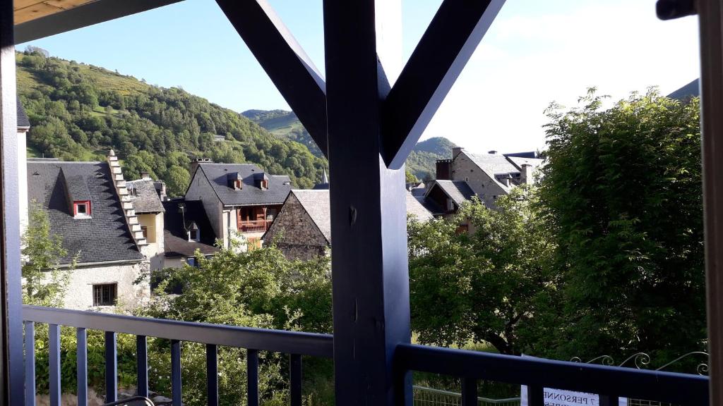 Très beau T2 dans parc montfleury ,proche centre ,au calme 44 bd Montfleury