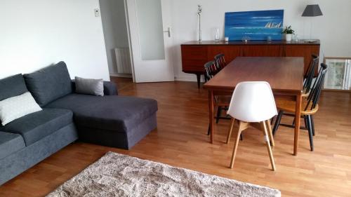 Très bel appartement centre ville 2 mn plages et marché