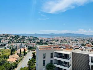 Très bel appartement -résidence avec piscine sur le toit et vue panoramique