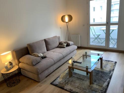 Très bel appartement T2 de standing entièrement meublé à 5 min à pied du centre.