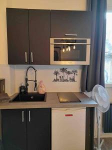 Appartement Très joli studio moderne en plein cœur d’Avignon 3ème étage porte droite 6 Rue des 3 Carreaux 84000 Avignon Provence-Alpes-Côte d\'Azur