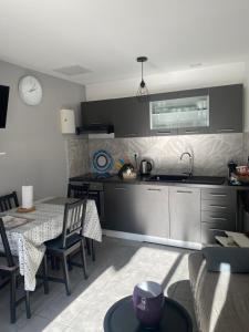 Appartement Très jolie T2 74 Allée des Violettes 13400 Aubagne Provence-Alpes-Côte d\'Azur