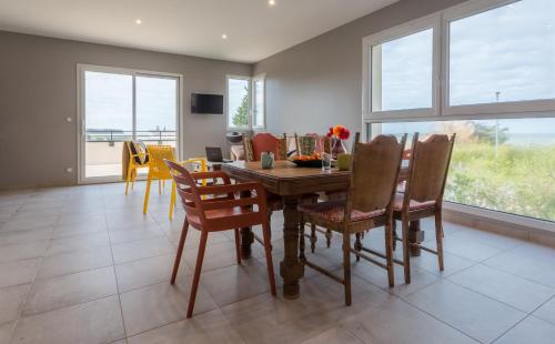 Tribord, appt avec terrasse et vue mer, parking