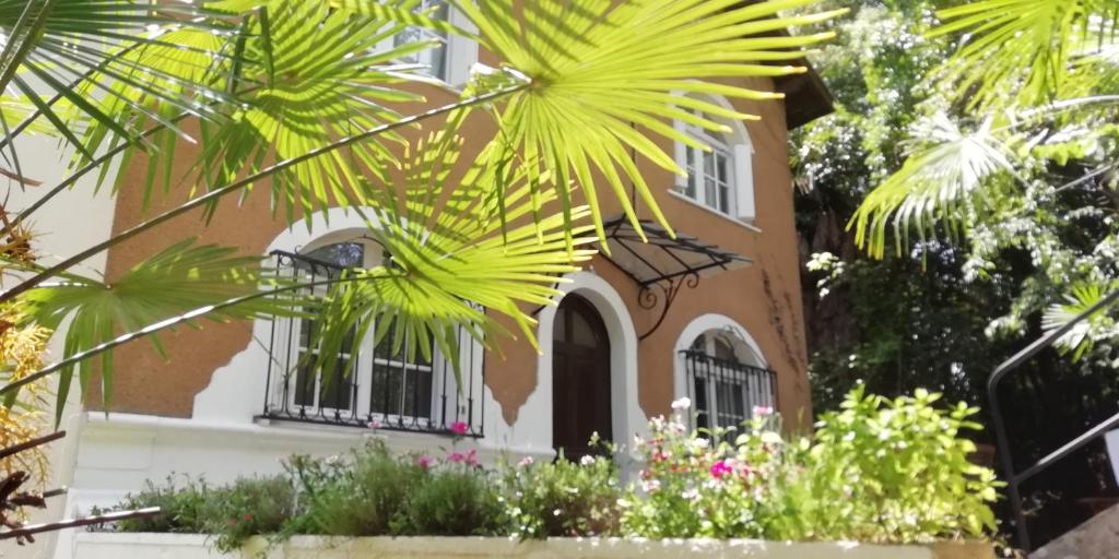 TRIPLEX cathédrale parking gratuit