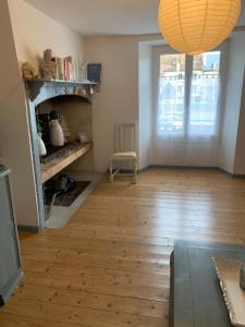 TRIPLEX MEUBLÉ HYPER CENTRE ST CÉRÉ 3 CHAMBRES 120 M2 8 pers max
