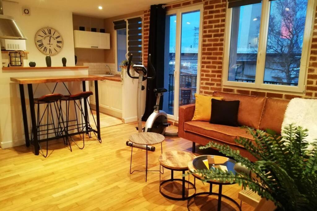 Appartement TROADENN- Appart 2 chambres à Recouvrance- 200m bus/tram- 2 min du centre-ville 4 Rue de la Tour 29200 Brest