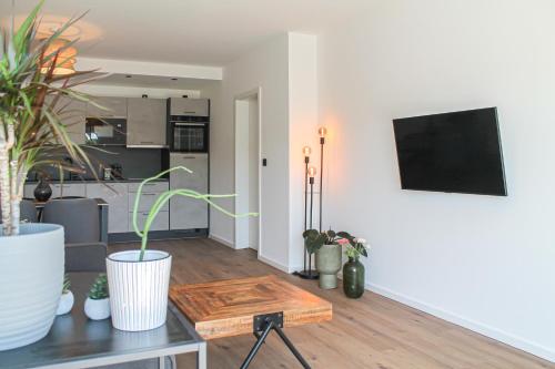 Tropical Apartment