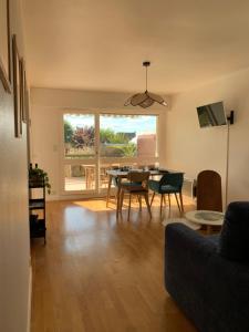 Trouville, Apt rénové 2-3 pièces avec grande terrasse au calme