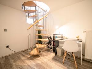 TRUTH Apartment - Kingsize Bett - Netflix - Zentral