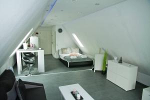 TRUTH Studio - Queensize Bett - Netflix - Küche