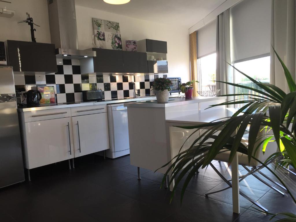 Appartement Tu Casa AV de Verdun 225 Le Delta 83700 Saint-Raphaël