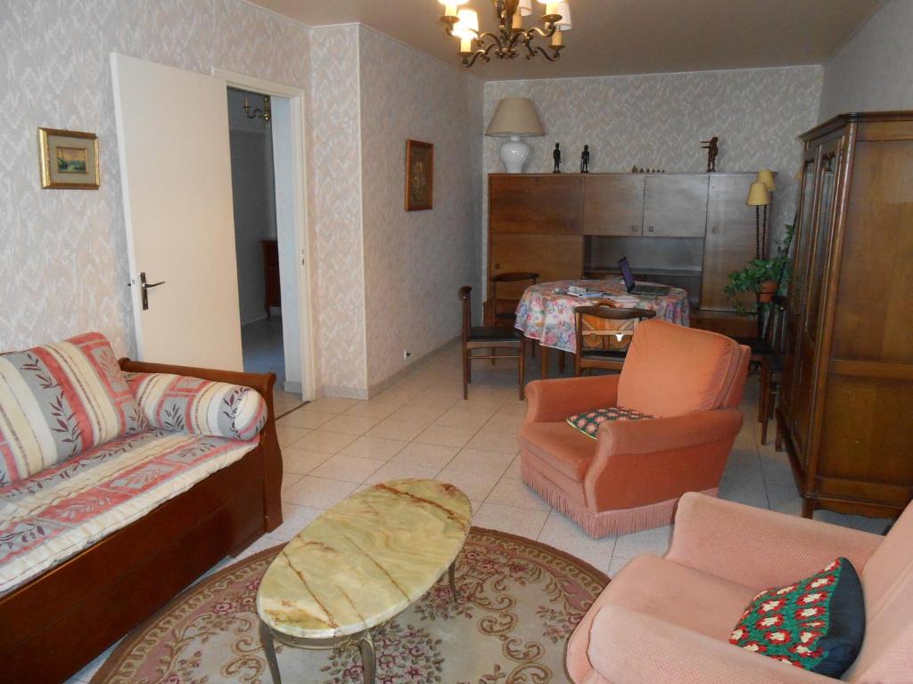 Tulipe, appartement 6 personnes, entre Sancy et Volcans d'Auvergne 63210 Orcival
