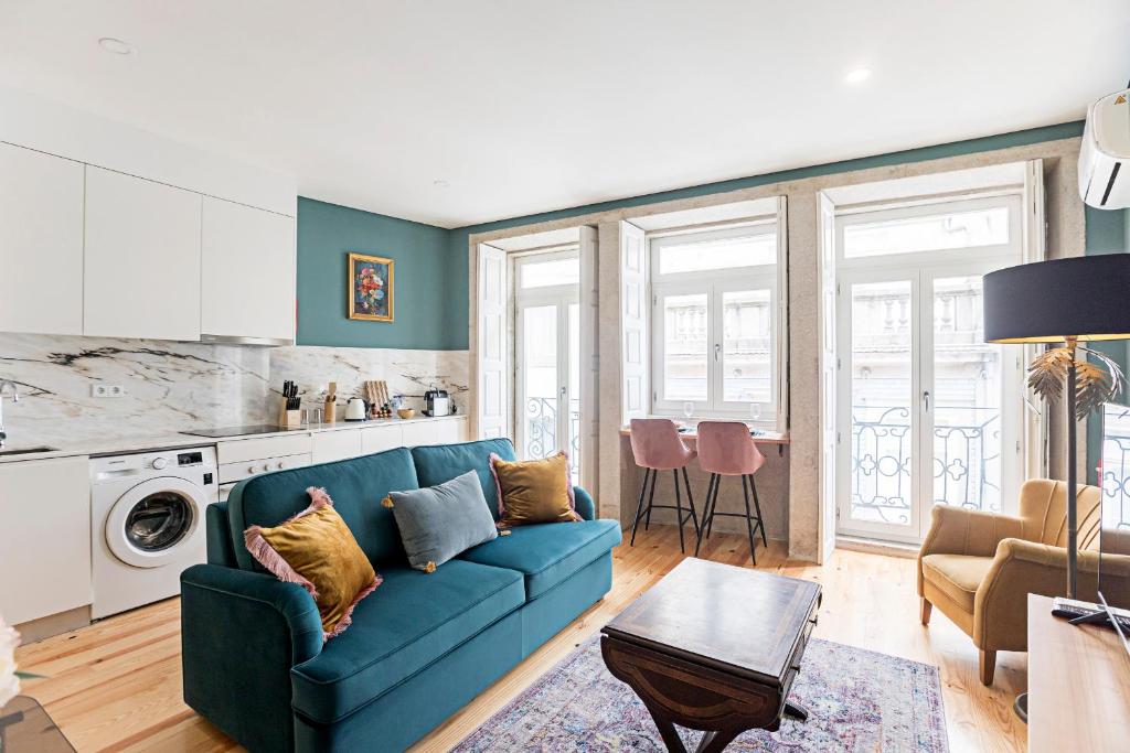 Turquoise Central Flat w AC & Balcony by LovelyStay 389 Rua do Bonjardim 2º Frt, 4000-220 Porto