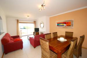 Turtle - 3 bedroom apartment in Nazaré with 2 shared pools and private terrace