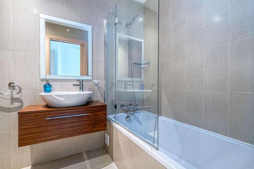 Two Bed Apartment in Albur Village, Alvor 2G