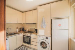 Two bed by the Marina with pool