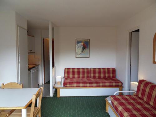 Two bedroom apartment situated on the slopes and close to shops in Meribel Mottaret