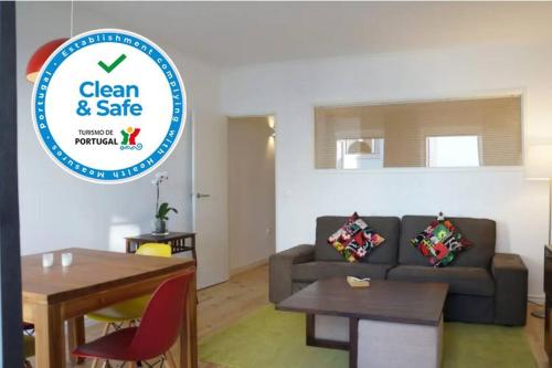 Two Bedroom Apt in Historic location! Close to the River