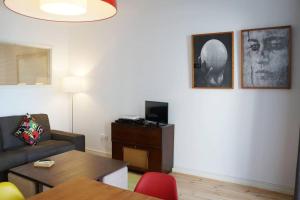 Two Bedroom Apt in Historic location! Close to the River