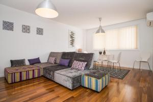 Two Bedroom Stylish Central Tavira Apartment.