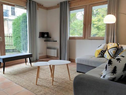 Two bedroom Two bath 63m2 Ski Apt by Telecabine with Parking