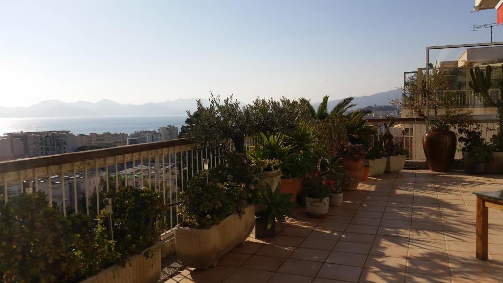 Two Bedrooms Cannes 60 Avenue Maréchal Juin, 06400 Cannes