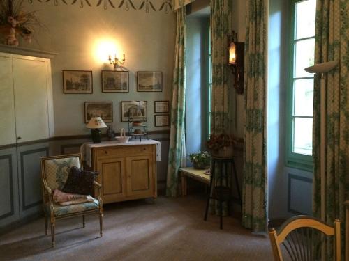 Two Studios with pool in garden Park nearby spas and views at the Mont Ventoux